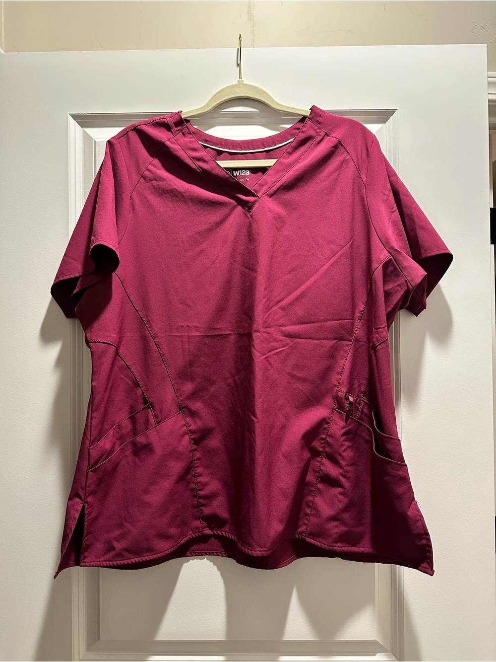 Wink Short-Sleeve V-Neck Top in Berry
